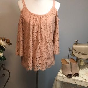 LACE COLD SHOULDER BLOUSE
